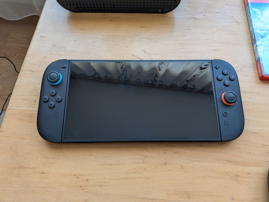 Consola Nintendo Switch 2 cu 6 Jocuri + Controller