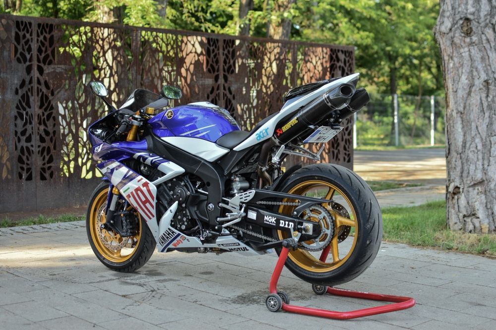 Yamaha r1 rn19 2008 editie limitata  14000 km