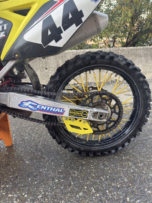 Vand cross suzuki rmz 250