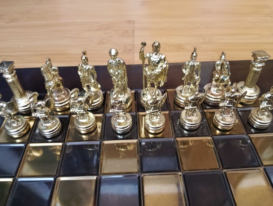 Sah Manopoulos de lux cu piese metalice