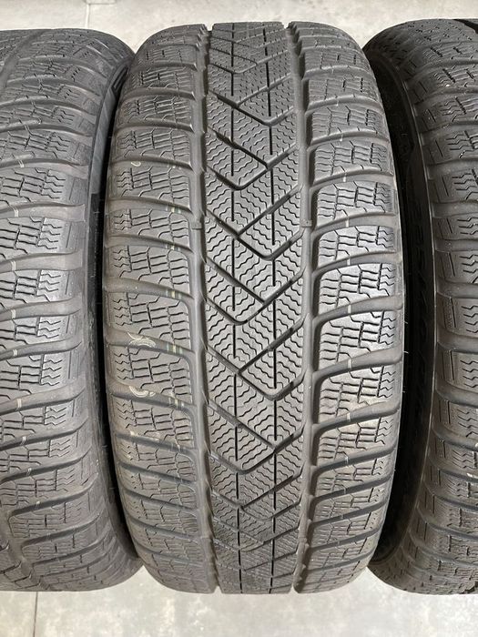 Set Anvelope Cauciucuri ca noi Pirelli 215 55 R17 M+S Iarna cu 7mm