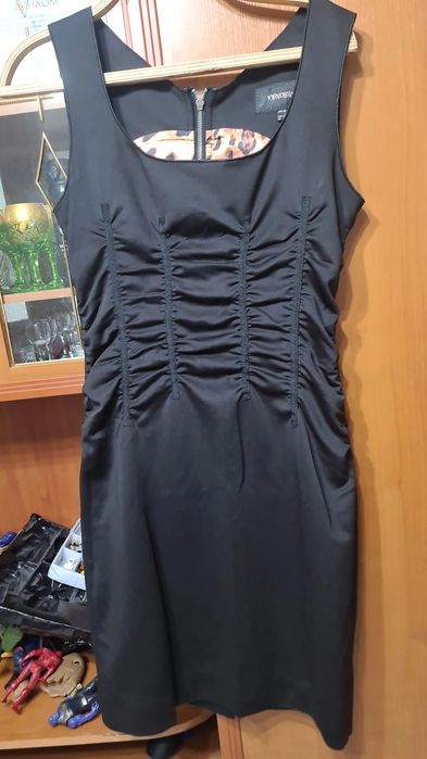 Красивые платья в отличном состоянии