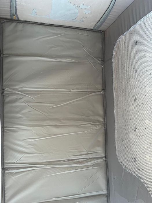 Переносима бебешка кошара