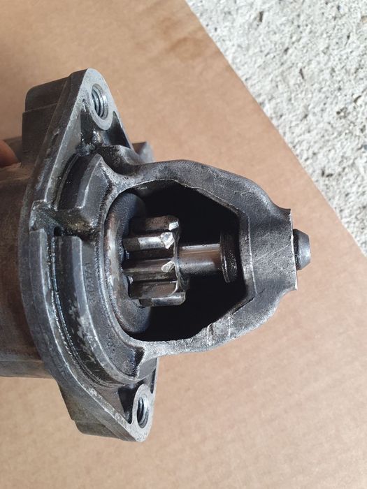 Стартер BMW E39 520i