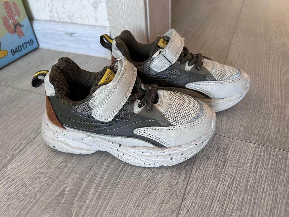 кроссовкидетский мир  как новые очень легкие