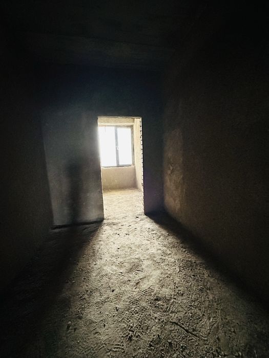 Продается коробка. 120 м2, 5 этаж лифт имеется