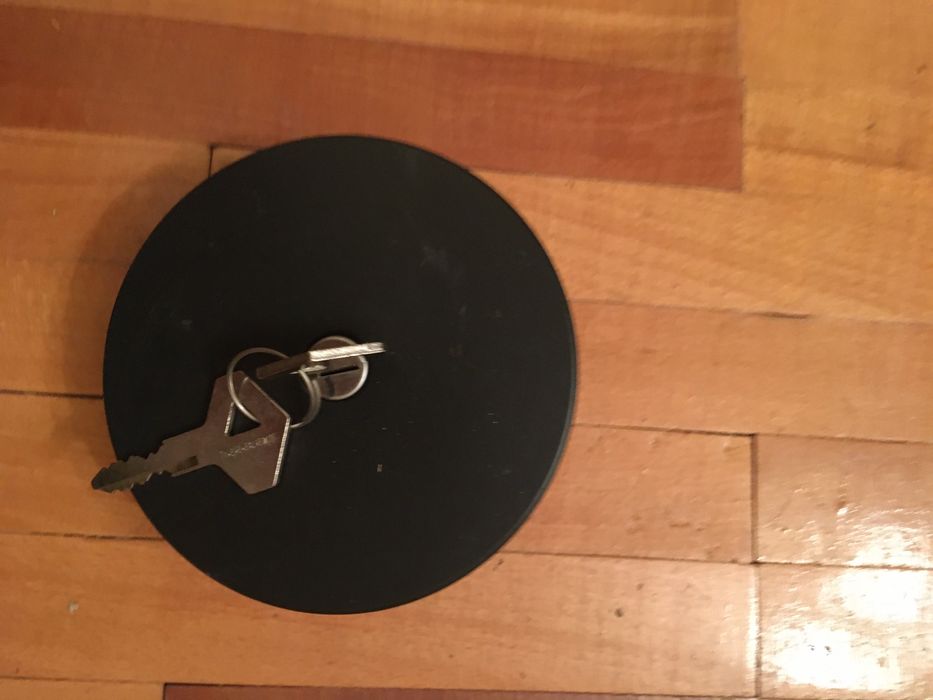 Капачки за бензин дизел за ретро автомобили нови Алфа Ситроен Фиат