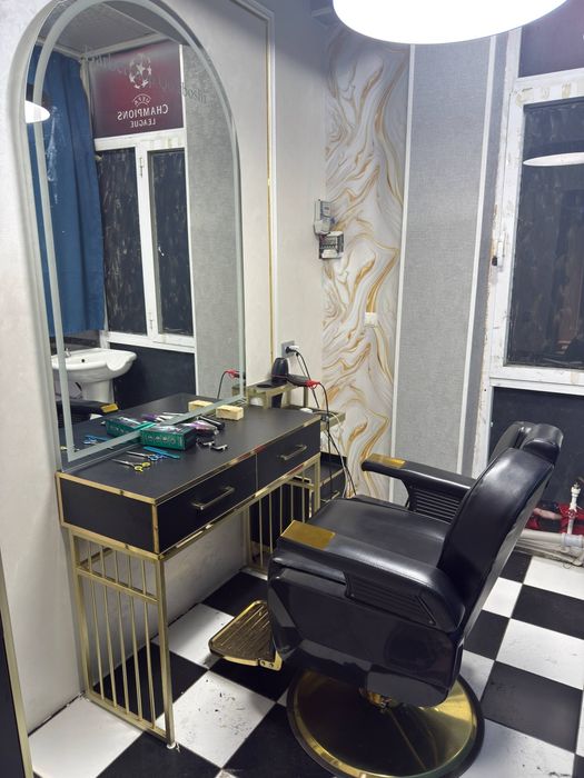 Sartaroshlar salon mebelari sotiladi kfeslo kamoy pyna