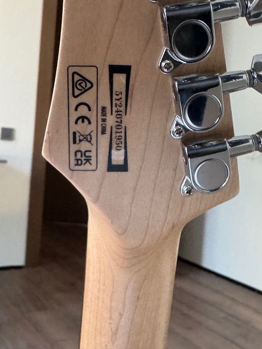 продам электрогитару Ibanez grx70qa