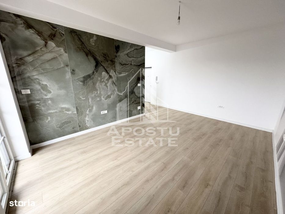 Apartament cu 2 camere decomandat si gradina de 35 mp la asfalt Giroc