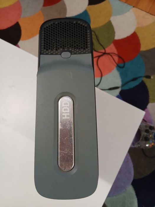 Xbox360 конзола+контролер и игри