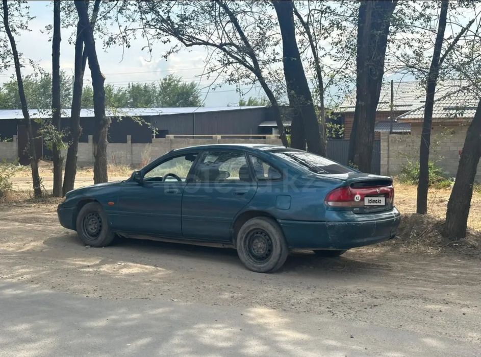 Продам Мазду Кронос 2