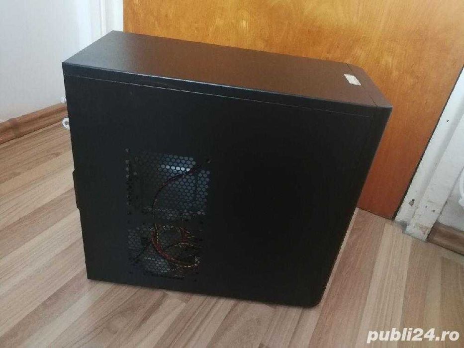 Vând carcasă cu sursă 600W