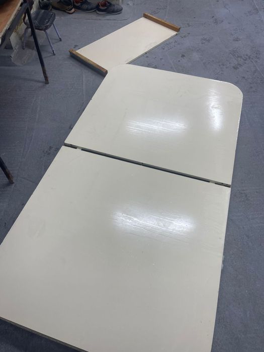 Раздвижной стол