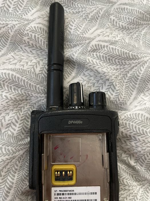 3 statii profesionale Motorola DP4400 e