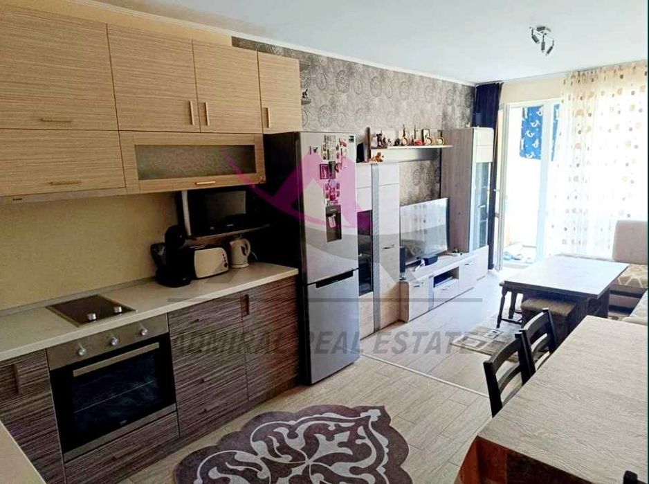 Дава се под наем Тристаен апартамент в Варна, Кайсиева градина - 83 кв.м за 716 € - Снимка #1