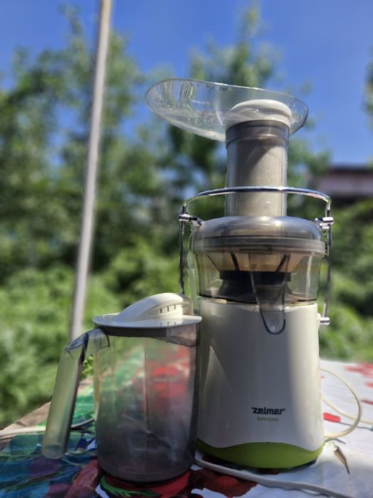Продам соковыжымалка zelmer