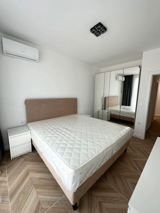 Дава се под наем Тристаен апартамент в София, Витоша - 91 кв.м за 1250 € - Снимка #3