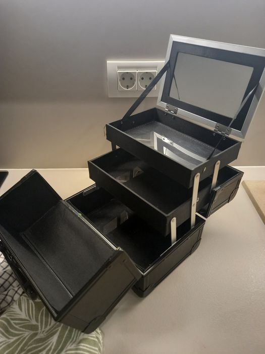 Cutie profesionala cosmetice Songmics