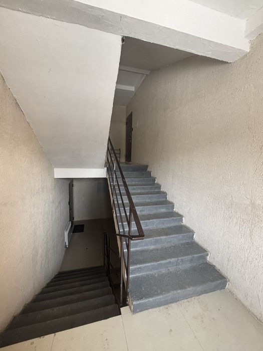 Продам 2х комн 10 микрорайон