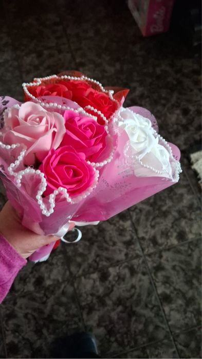 Martisoare cu trandafiri din sapun parfumati