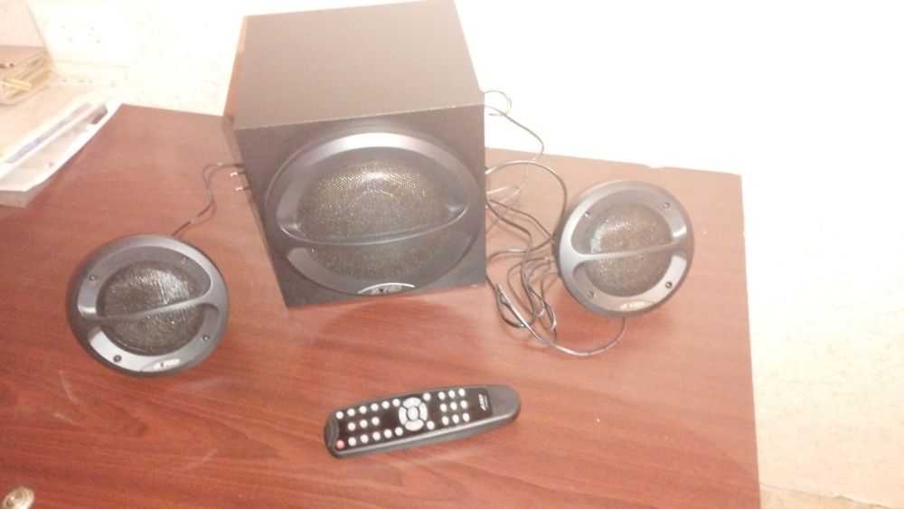 Акустическая система "Fenda"