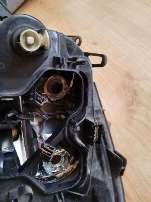 Ситроен с3 десен фар