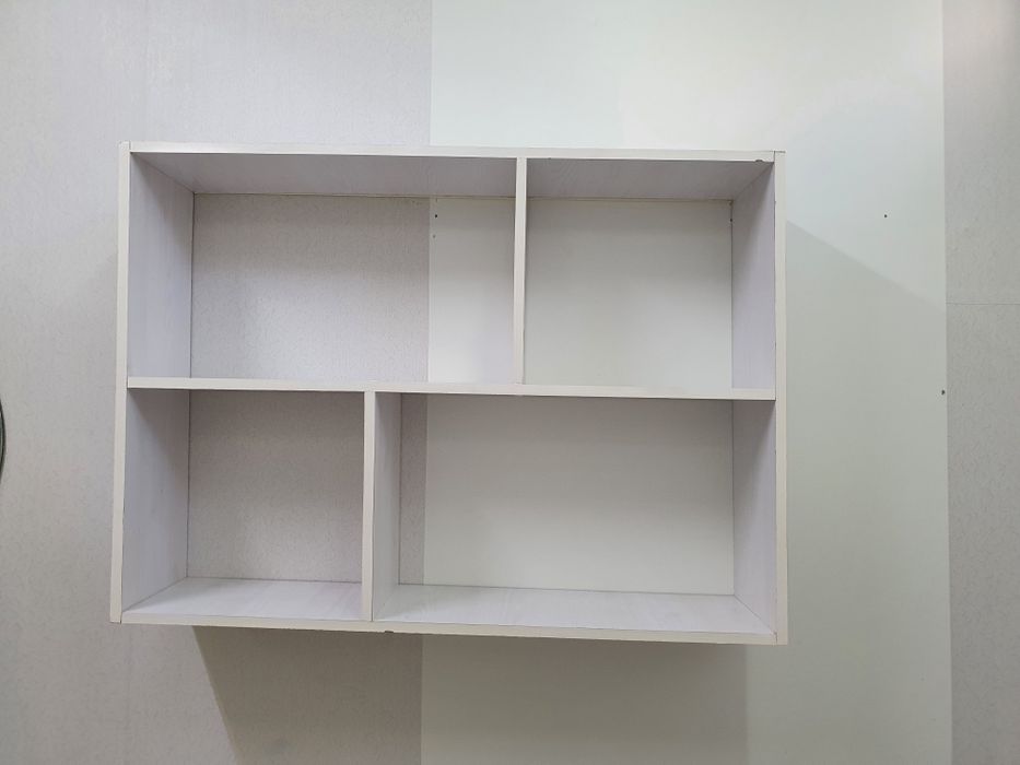 Сдается Маникюрный стол со всеми удобствами!