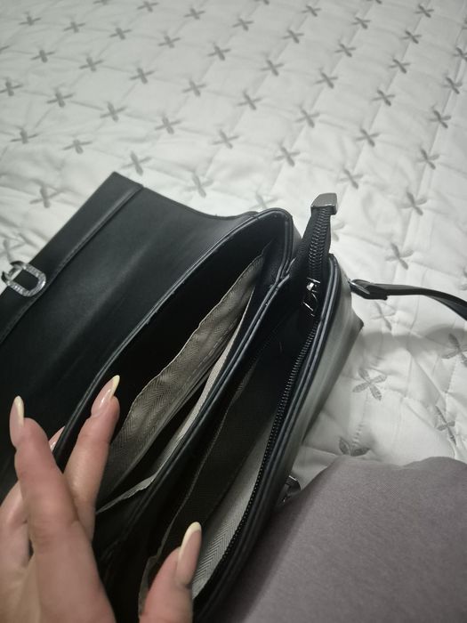 Продам сумочку через плечо