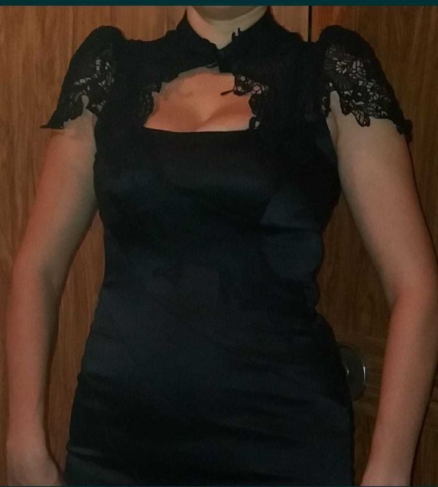 Платье чёрное 5000 тг