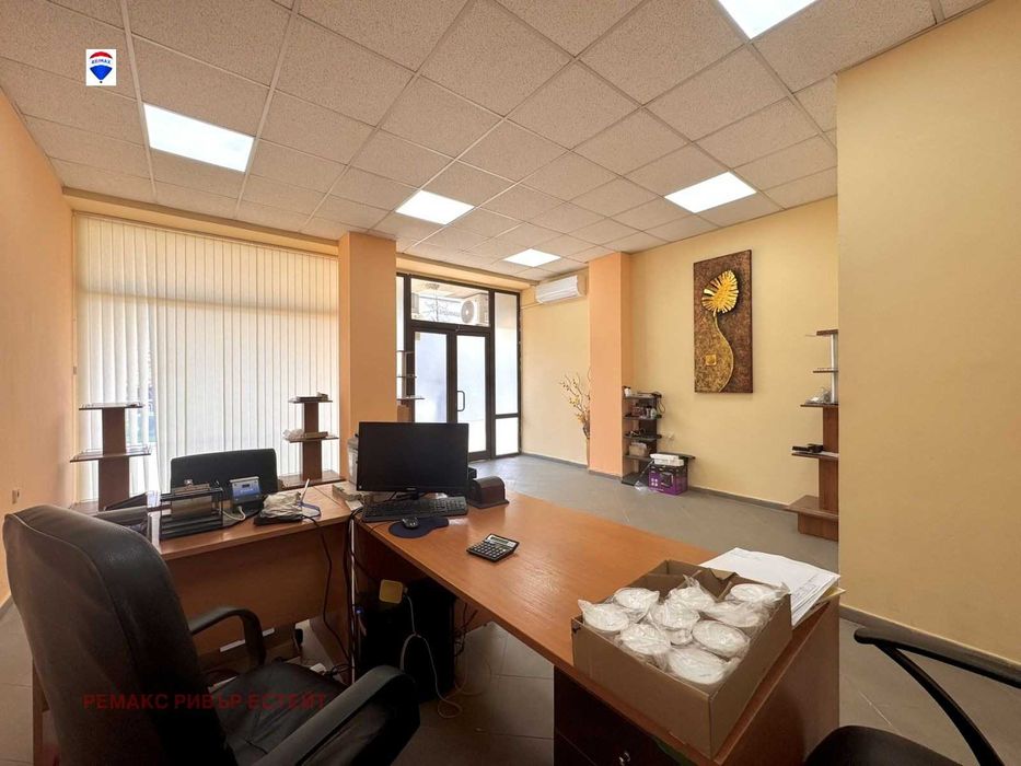 Дава се под наем Офис в Русе, Широк център - 46 кв.м за 255 € - Снимка #3