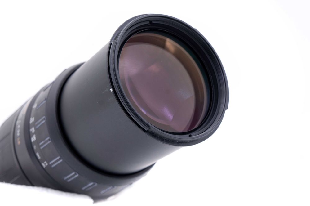 Obiectiv AF Tamron 70-300mm f4-5.6 LD macro montura Nikon