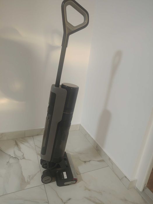 Vand doua aspiratoare dreame unul h12 pro si unul h13 pro