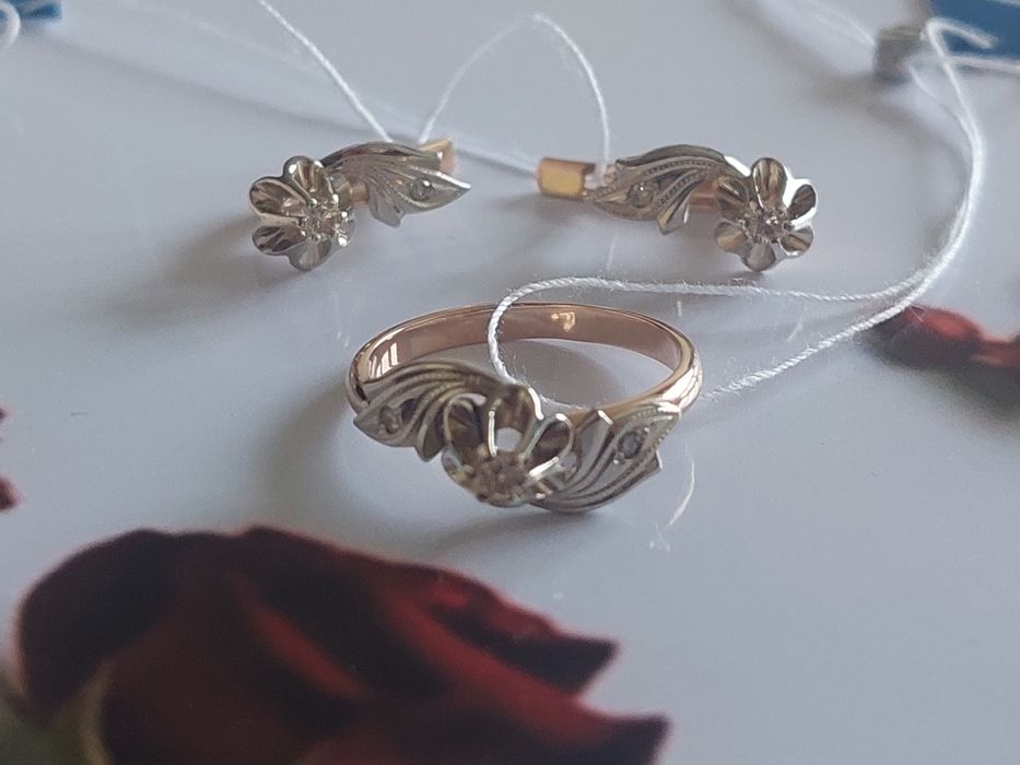 Золотые серьги,кольцо с бриллиантами