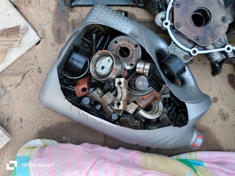 Продам запчасти на двигатель Opel Omega