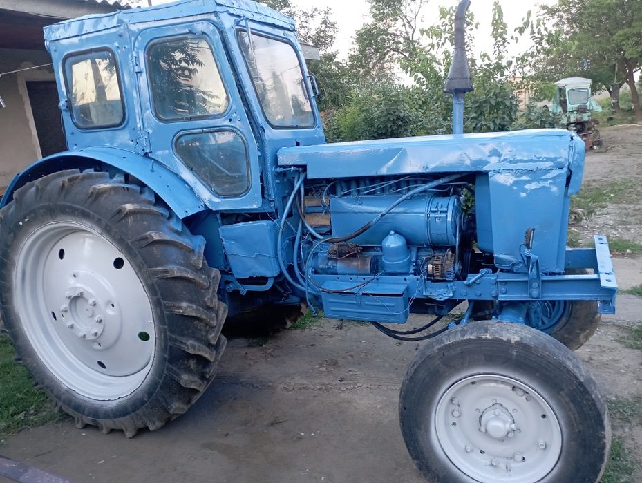 T-40 Traktor idiyal holatda