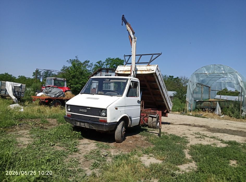 Iveco 35-8 basculabil + macara