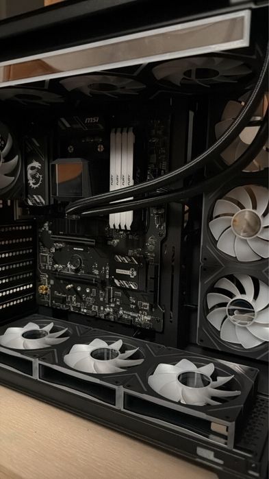 Gaming computer / Ryzen 9 5900XT / 32GB DDR4 RGB / 1TB M.2 / GTX 1050