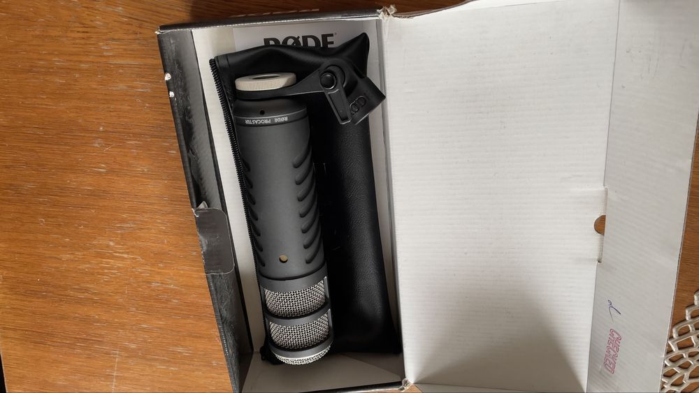 Mocrofon pentru studio sau podcasturi