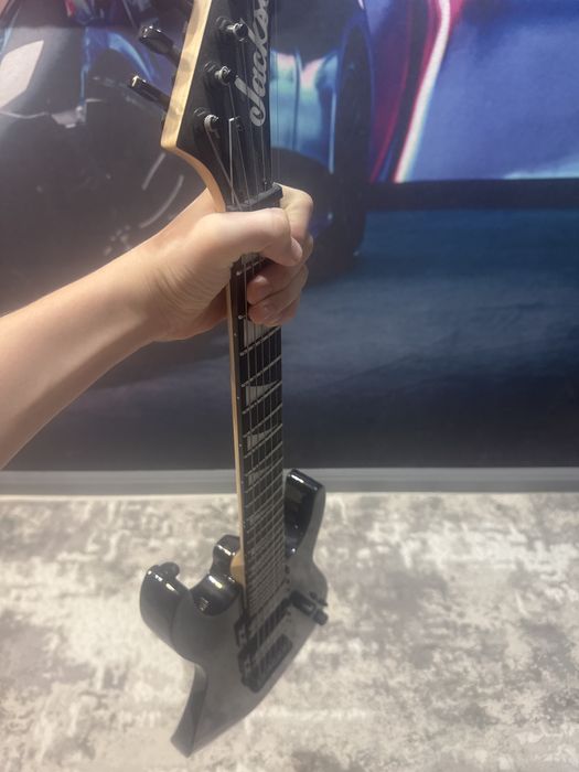 электрогитара jackson dinky js11 minion