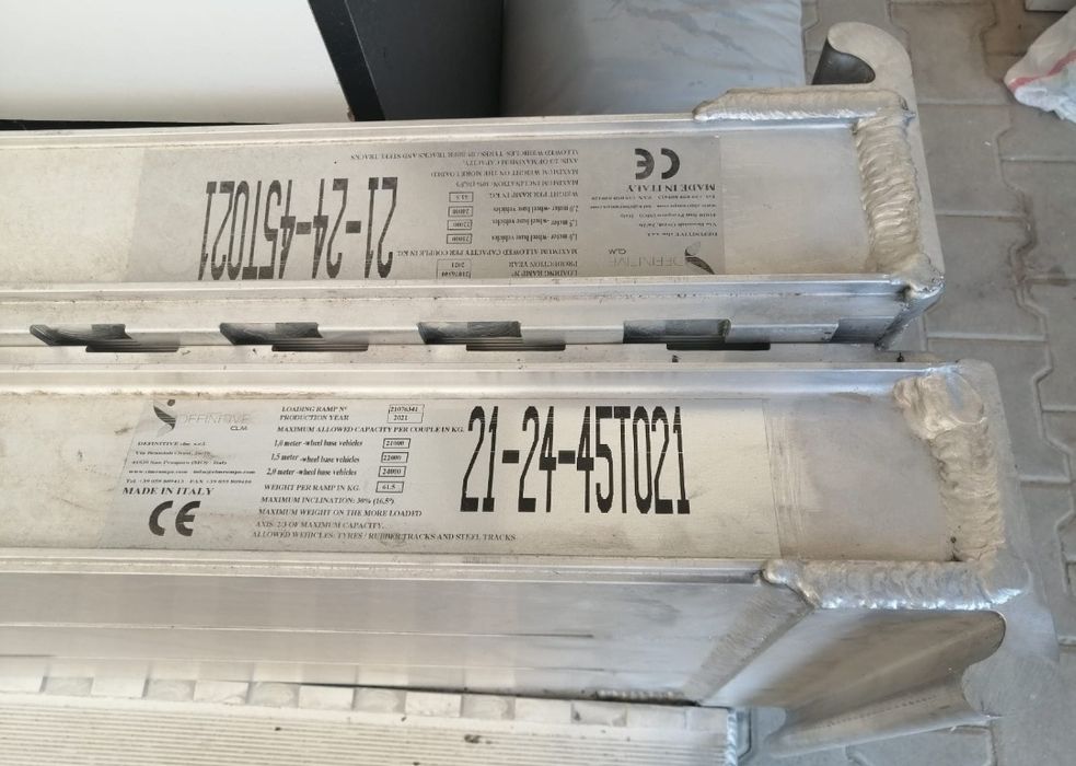 Rampa aluminiu pentru trailer 2.4 metri / 24000 kg