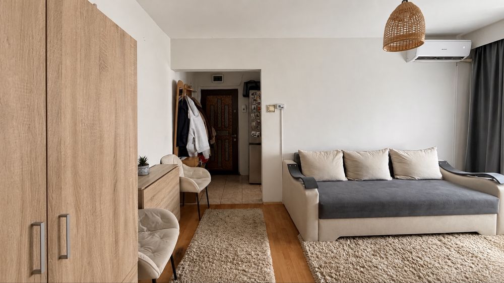 Vând apartament gata de mutat