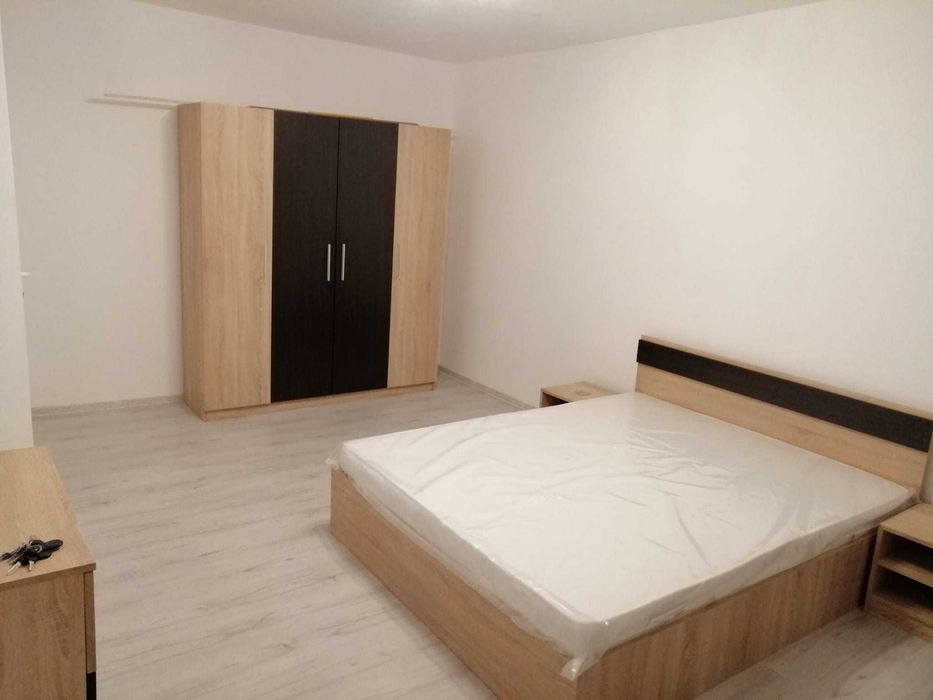 Proprietar, ofer spre inchiriere garsoniera , zona Piata Muncii