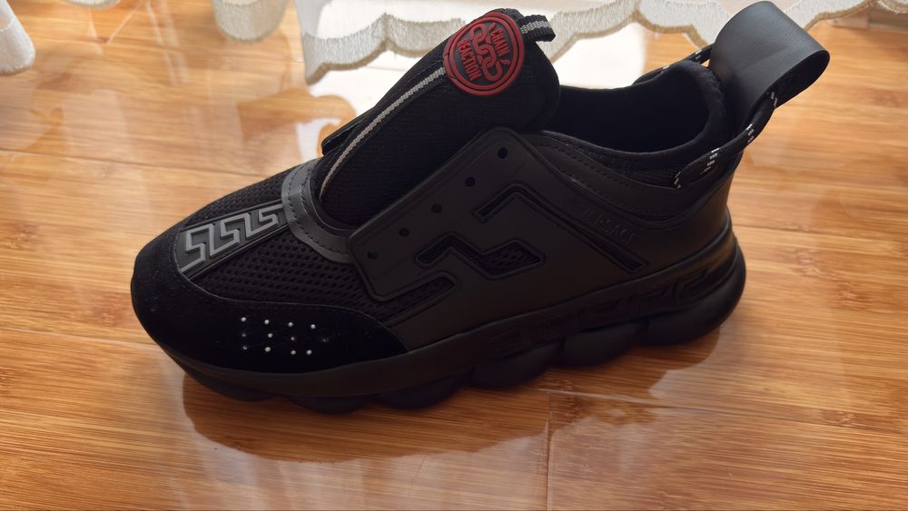 Versace Chain Reaction Black