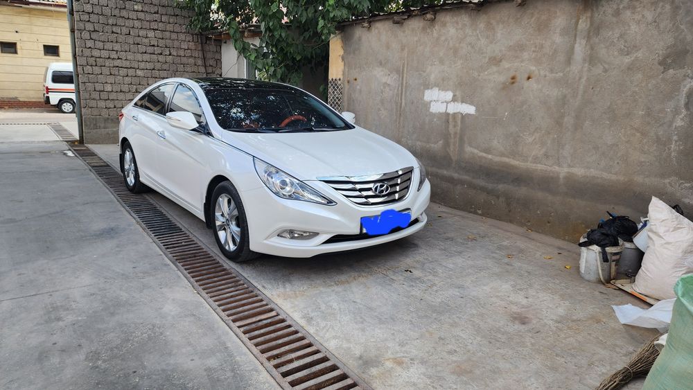 Hyundai sonata 2012