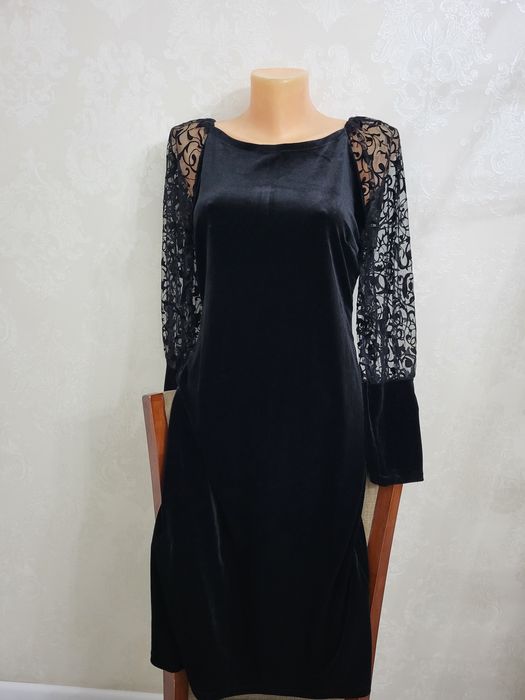 Продам новое платье 42-44 размер