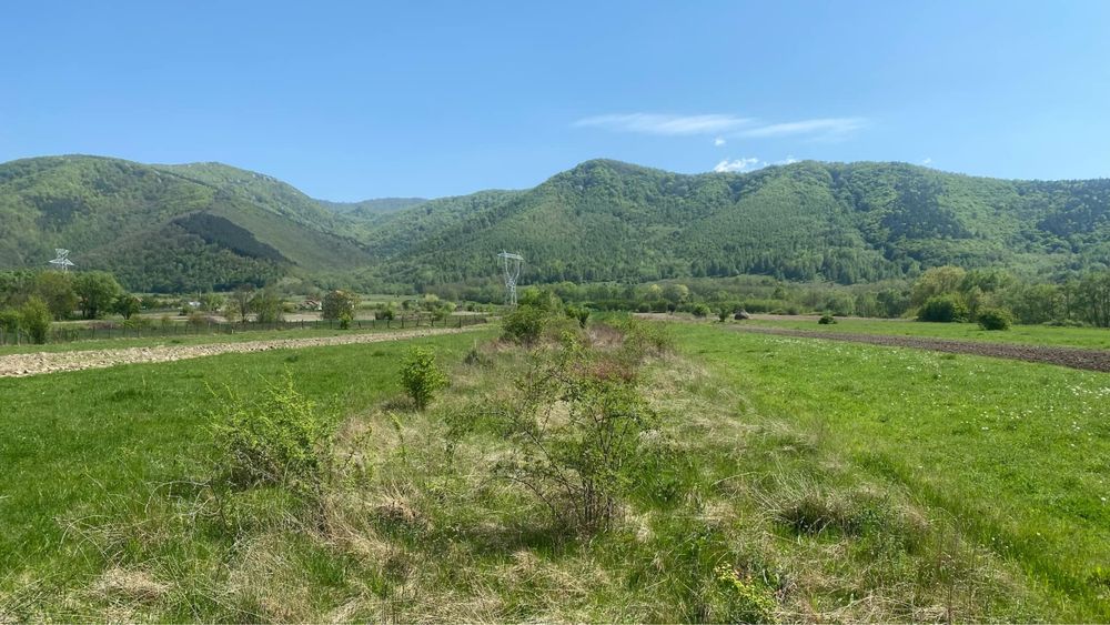 Teren intravilan aprox 1000mp langa lac