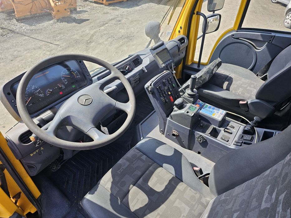 Mercedez Benz Unimog U500 an 2009