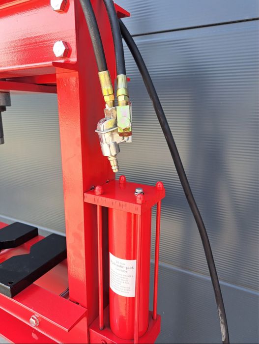 Хидравлична преса 20т.