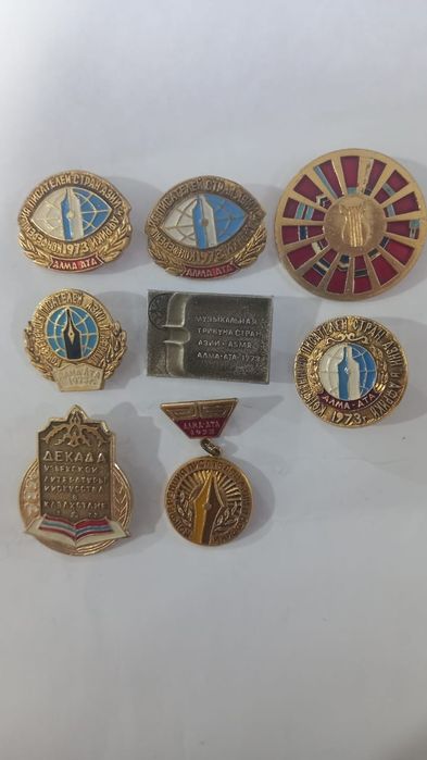 Продам значки и знаки СССР